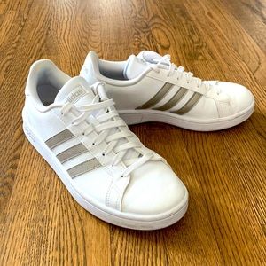 EUC Adidas Grand Court sneakers with cloudfoam